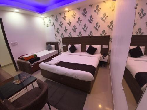 hotel sr palace near igi delhi aiprort