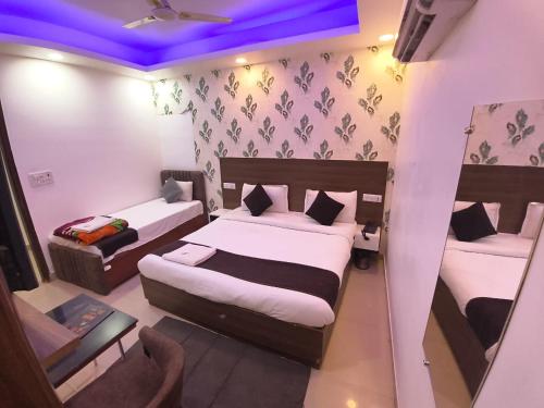 hotel sr palace near igi delhi aiprort