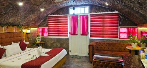 s and b dreams house