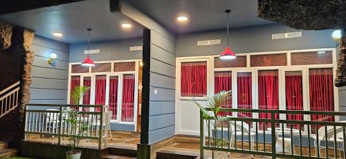 s and b dreams house
