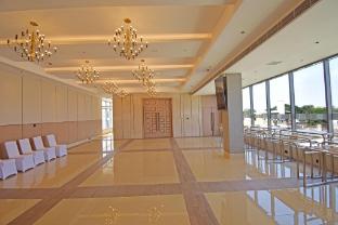 hotel sands point