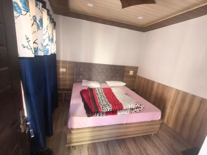 hotel yamuna palace