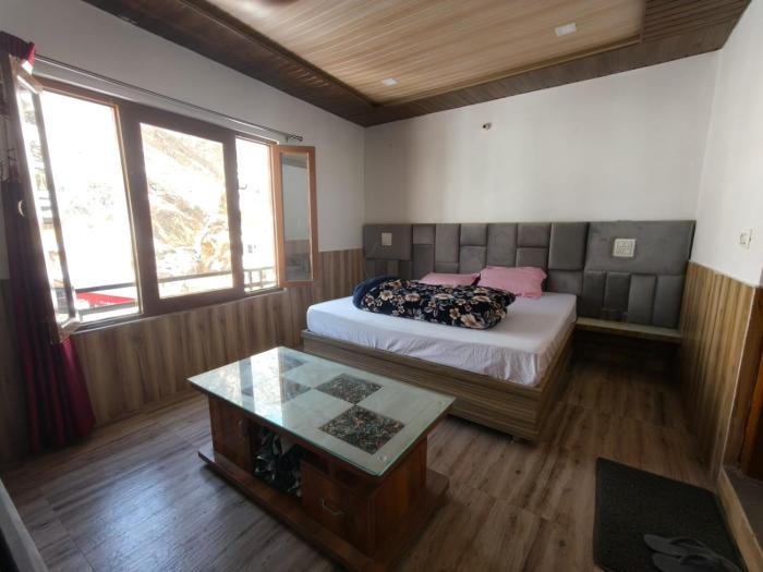 hotel yamuna palace