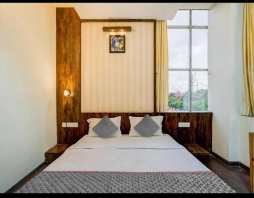 hotel mng the platinum