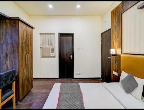 hotel mng the platinum