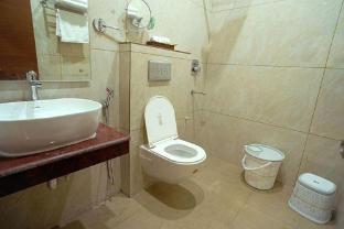 hotel ganga banquet and restaurant