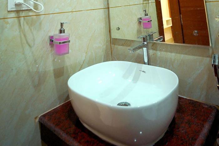 hotel ganga banquet and restaurant