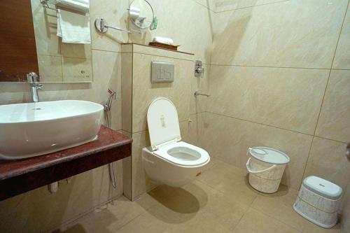 hotel ganga banquet and restaurant