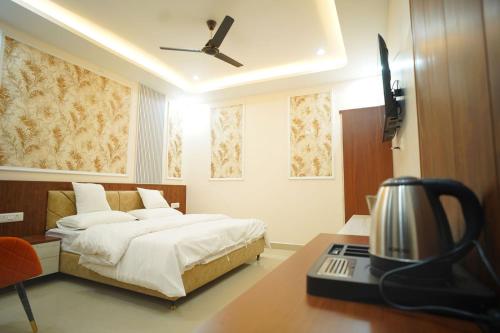 hotel ganga banquet and restaurant