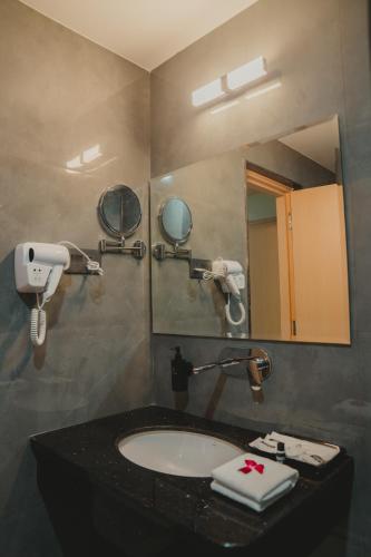 hotel siddharth grand