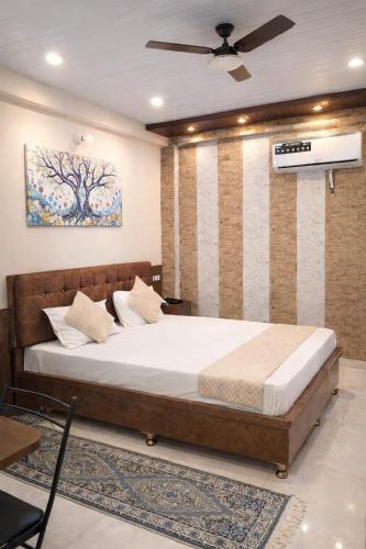 Hotel In Varanasi,,3 star