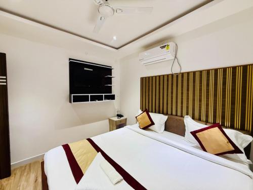 hotel golden meet