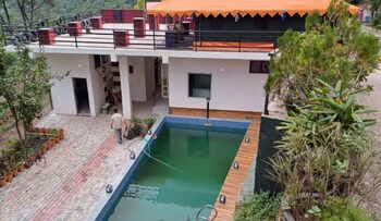 Phs Kasauli Hills,,3 star