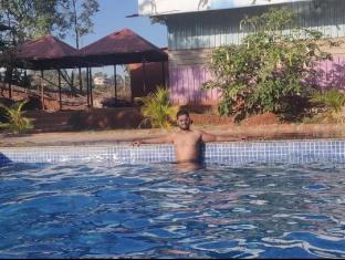 7 oaks nature retreat