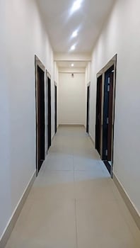 Emerald Palace,,2 star