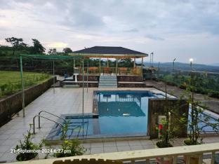 bison farm stay