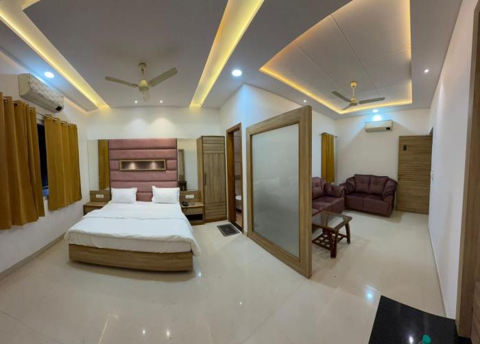 hotel silver bricks