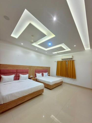 hotel silver bricks