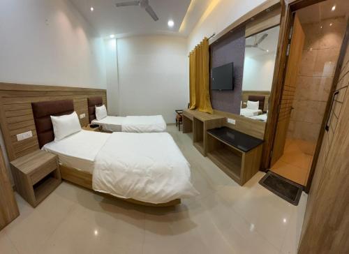 hotel silver bricks