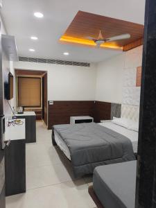 jsr grand hotel and banquets