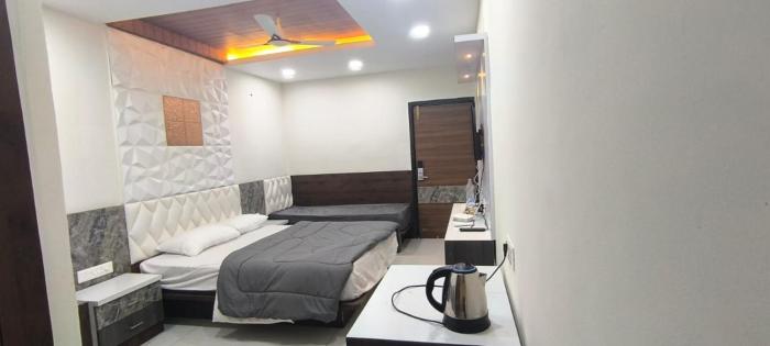 jsr grand hotel and banquets