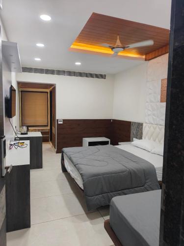 jsr grand hotel and banquets