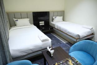 hotel dps crown