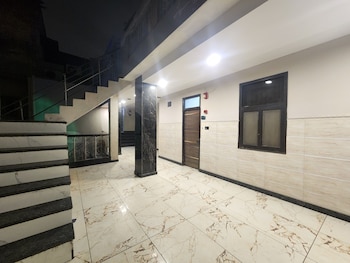 hotel kelson dx near ramakrishna metro
