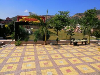palm farm house resort ajmer