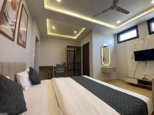 hotel saffron hive