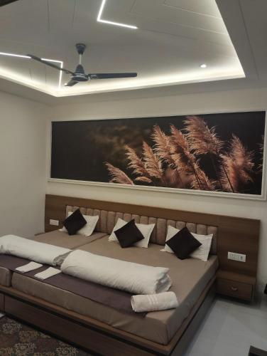 Shri Ramya Dham,,3 star