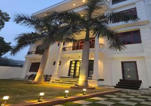 hotel ayushman