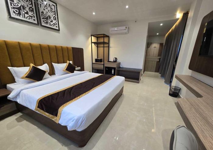 hotel ayushman