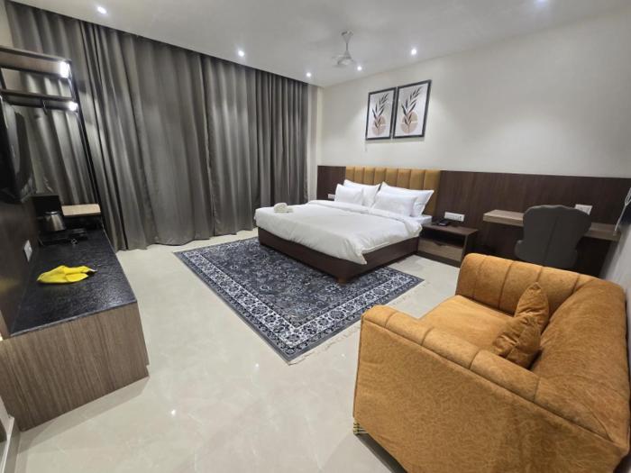 hotel ayushman