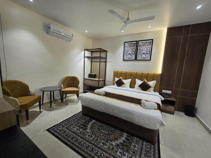 hotel ayushman
