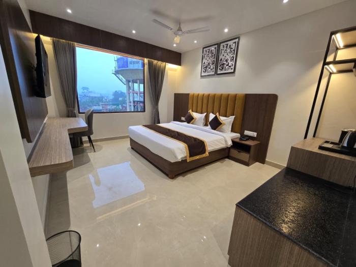 hotel ayushman