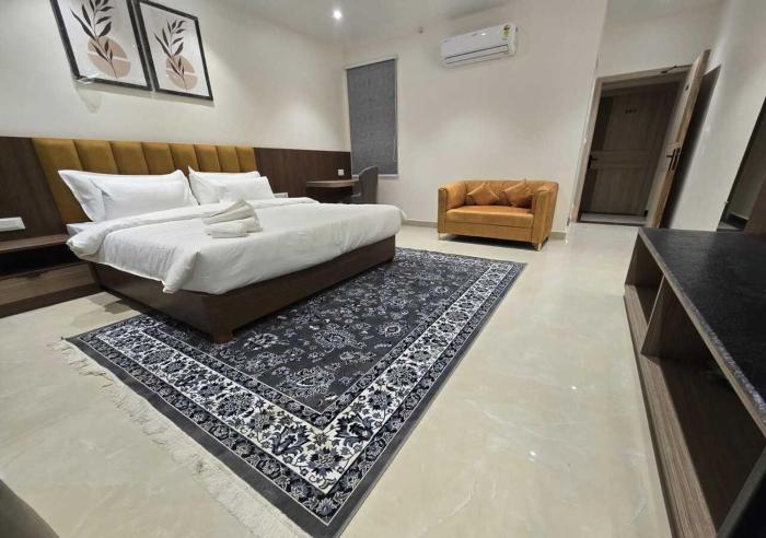 hotel ayushman