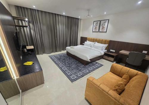hotel ayushman