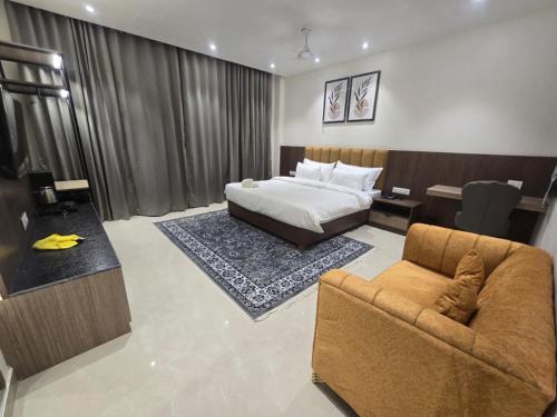 hotel ayushman