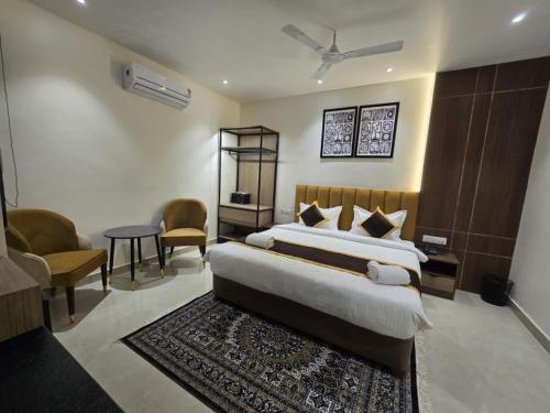 hotel ayushman