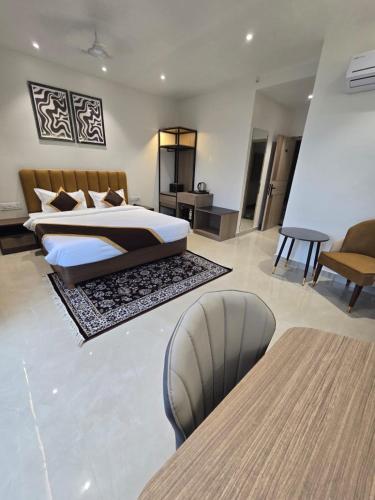 hotel ayushman