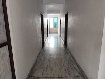 Hotel Padam Palace & Garden,,2 star