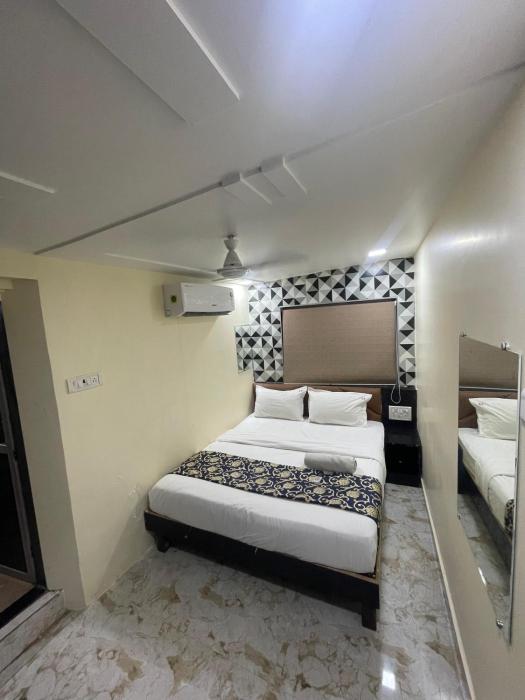 hotel vile parle executive near nanavati