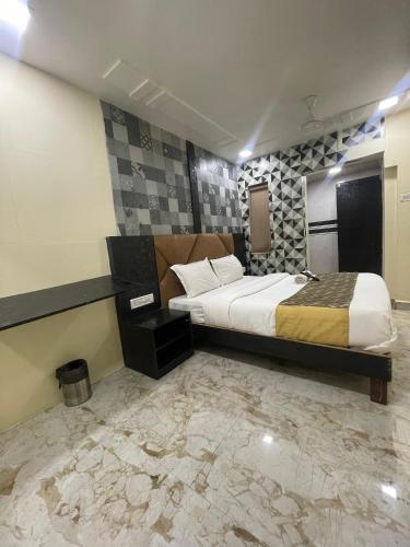 hotel vile parle executive near nanavati