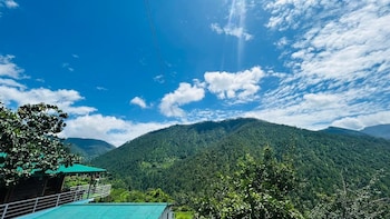 Mehra Paradise And Cafe,,2 star