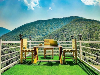 mehra paradise and cafe