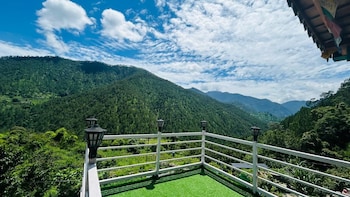 mehra paradise and cafe