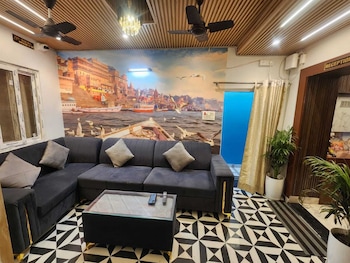 The Trishul Stay,,2 star