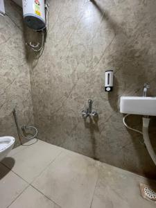 hotel loto central ujjain station