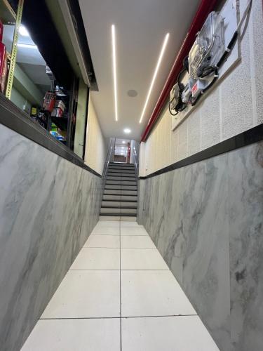 hotel loto central ujjain station